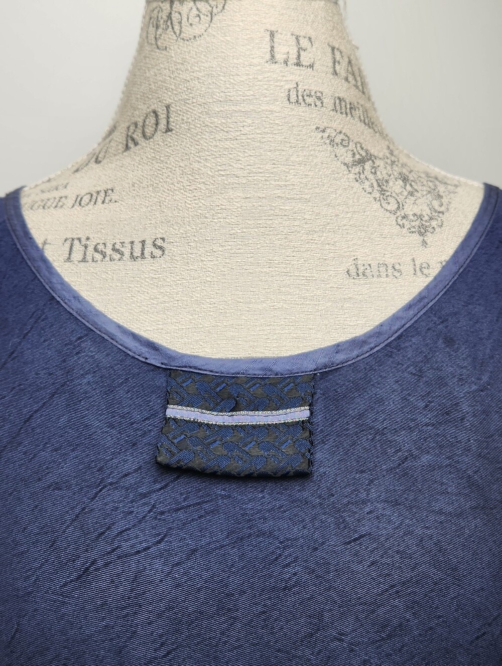 Sleeveless Navy Blue Blouse Top - Picture 5 of 11